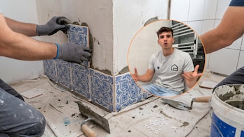 Un experto en reforma explica los trucos sobre las obras en los baños: “Nunca compres azulejos sin saber esto”