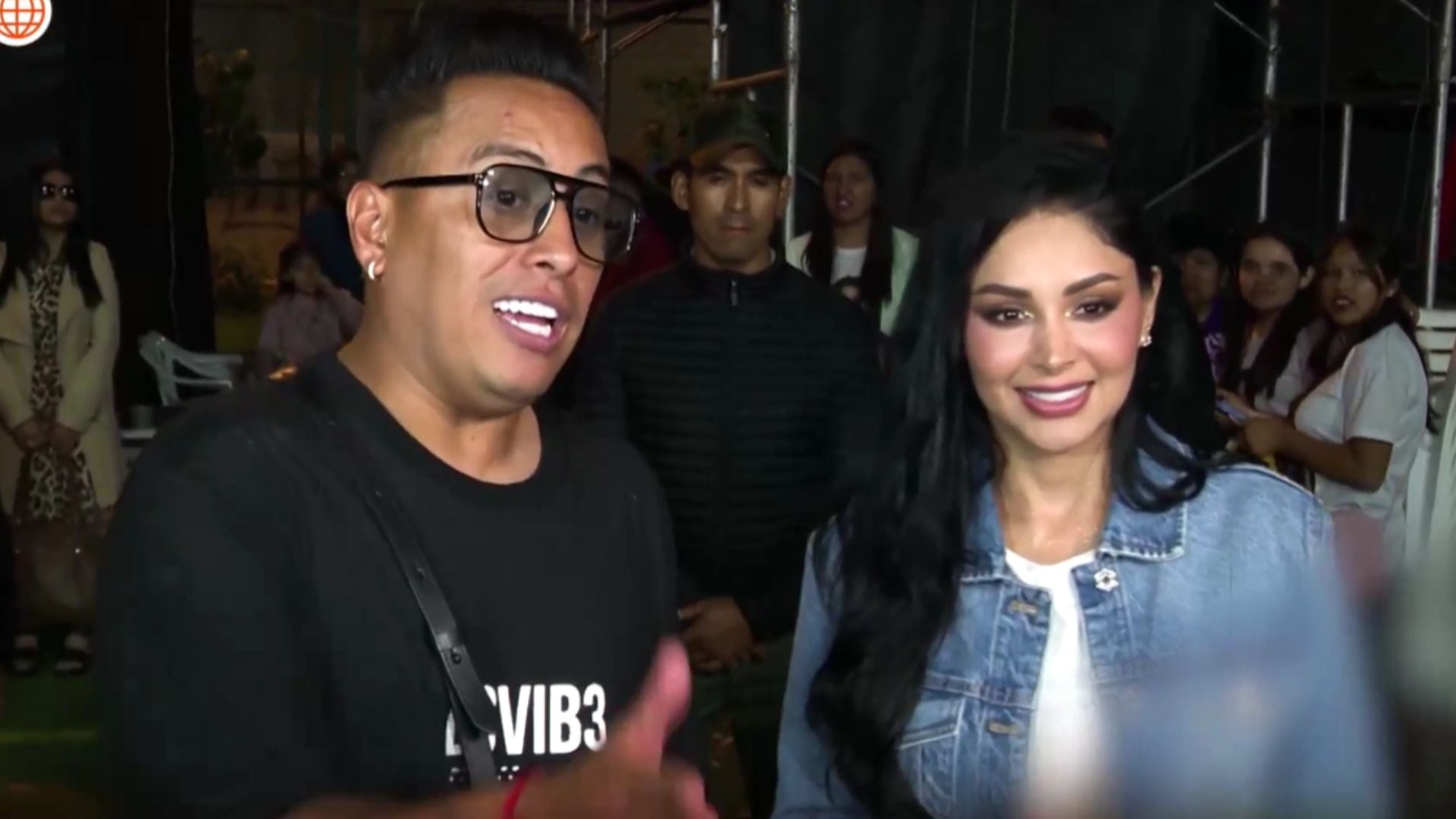 Christian Cueva y Pamela Franco atienden a la prensa, pero futbolista tiene duros comentarios hacia reportera de ‘América Hoy’. Captura de TV- América TV