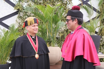 Realizan tesis sobre el papa