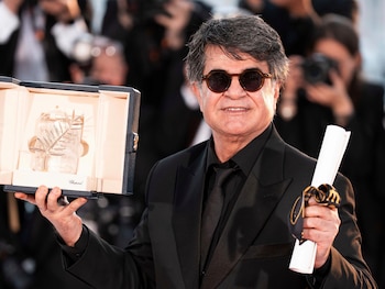 CANNES-NEON-RACHA GANADORA