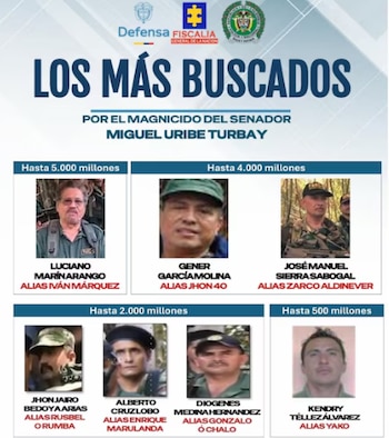 Cartel de los más buscados divulgado por la Fiscalía General de la Nación, en el que se ofrecen recompensas por información que permita ubicar a los principales cabecillas de la Segunda Marquetalia señalados en la investigación - crédito Fiscalía General