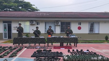 Cartuchos, explosivos, detonadores, granadas y