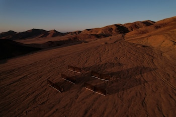 Utilizando atrapanieblas, dispositivos que capturan