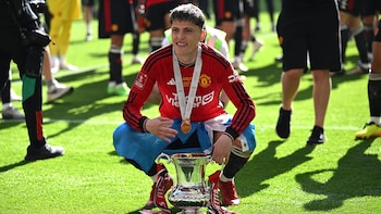 Alejandro Garnacho, con la bandera