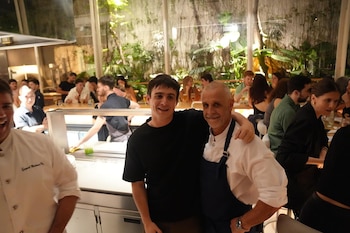 Hans Petersen cumple 27 años y subió a su Instagram una foto especial