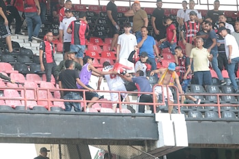 Hinchas del Deportivo Cúcuta agredieron