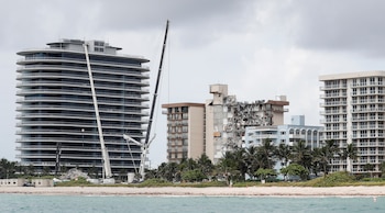 Imagen de los condominios cercanos