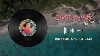 Vista aérea de una playa con un disco de vinilo, barras de audio y el texto Como Pa' Mí Remix junto a los nombres Indy Fontaine y El Cata