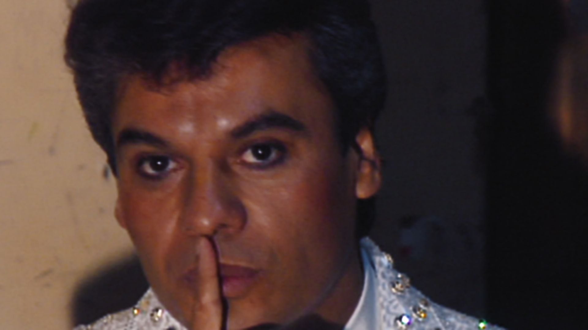 Juan Gabriel in Juan Gabriel: Debo, puedo y quiero S.1. Courtesy of Netflix / Netflix © 2025