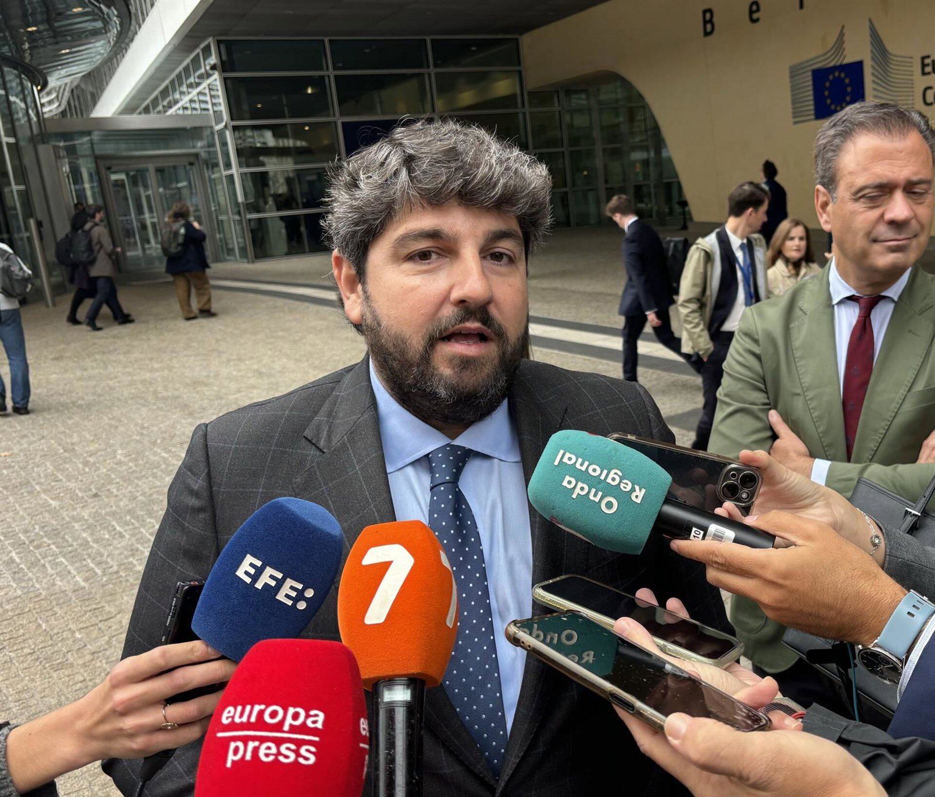 López Miras señala «obligación» del PP de «dar estabilidad» en Valencia en la negociación con Vox para relevar a Mazón