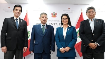 ¿A qué hora inicia la juramentación de los miembros del gabinete ministerial del gobierno de Keiko Fujimori?