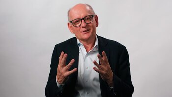 Stuart Russell: inteligencia artificial entre