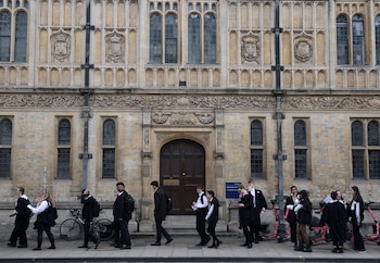 La beca Chevening cubre todos los gastos vinculados a la cursada de una maestría en una universidad del Reino Unido. Más de 600 argentinos ya participaron del programa (Foto: Reuters/Toby Melville)