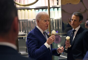 Biden con el presentador Seth