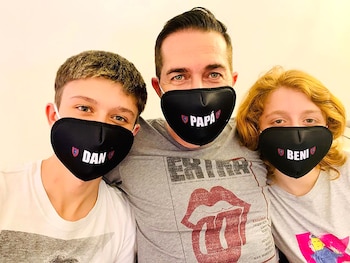 Barilli junto a sus hijos