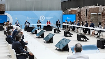 Funcionarios y empresarios en la