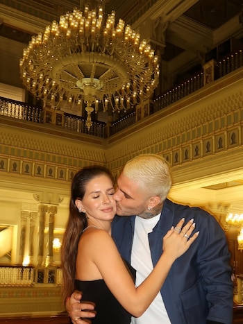 Enamorados y a los besos