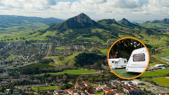 Una familia vive durante 16