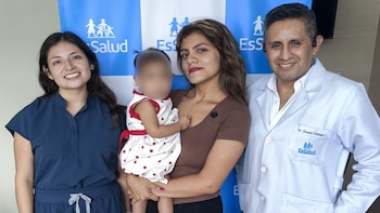 Tras la operación, la paciente se recuperó rápidamente y pudo ser dada de alta en pocos días, restableciendo sus funciones respiratorias y digestivas - Créditos: Essalud.