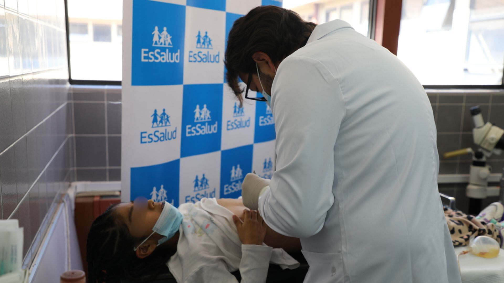 Médicos de Cusco extirpan tumor de 12 centímetros del páncreas de una niña de nueve años