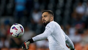 Mamardashvili se entrena en Paterna