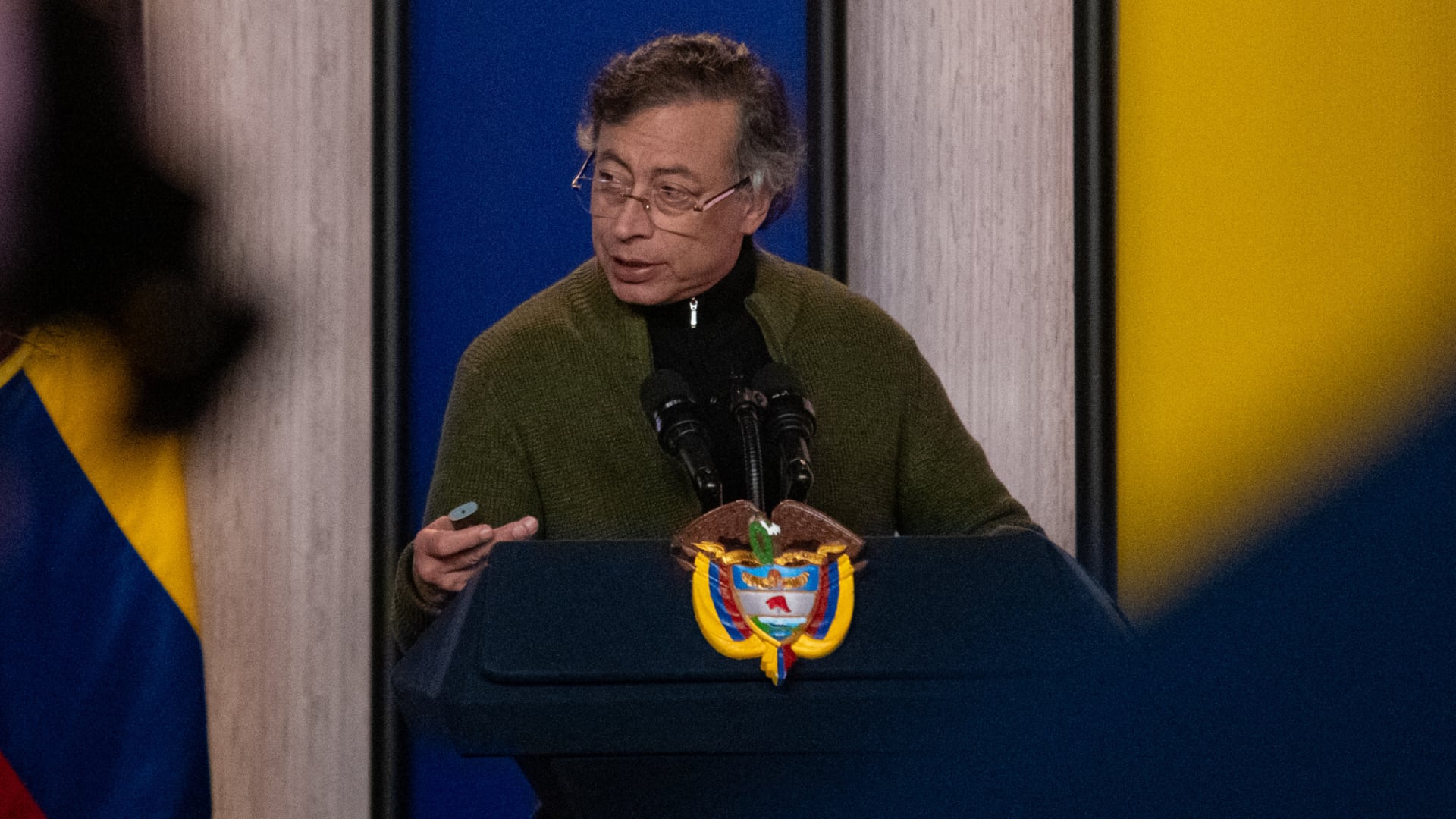 Gustavo Petro sostuvo que la diferencia entre inflación y tasas de interés afecta el crecimiento económico y golpea sectores como vivienda, industria y construcción- crédito Andrea Puentes/Presidencia