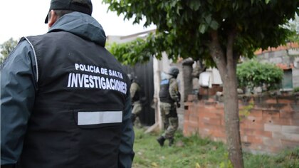 Mataron de siete puñaladas a un hombre en Salta: tres hermanos se encuentran prófugos 