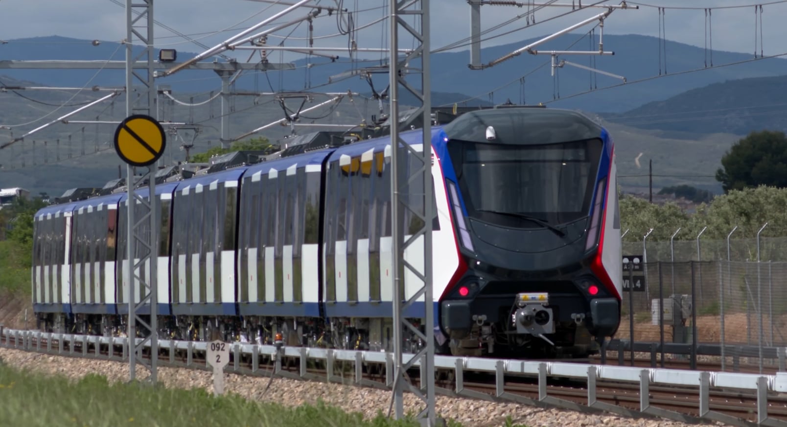 Las primeras imágenes de los trenes automáticos que circularán por la Línea 6 (Comunidad de Madrid)