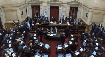 Sesión en Senado