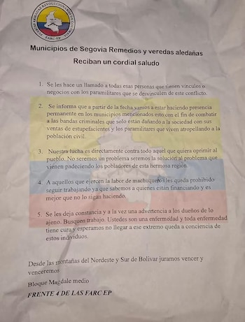 El panfleto también lanzó amenazas contra supuestos colaboradores del Clan del Golfo, personas señaladas de vender estupefacientes y ladrones - crédito Captura de Pantalla X/Caracol Radio