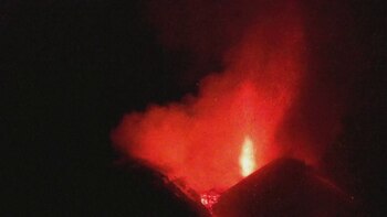 La erupción produjo una nube