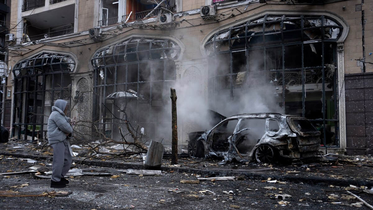 Kiev sufrió el impacto de los misiles norcoreanos: “Nos salvó la primera explosión porque la gente empezó a bajar al refugio”