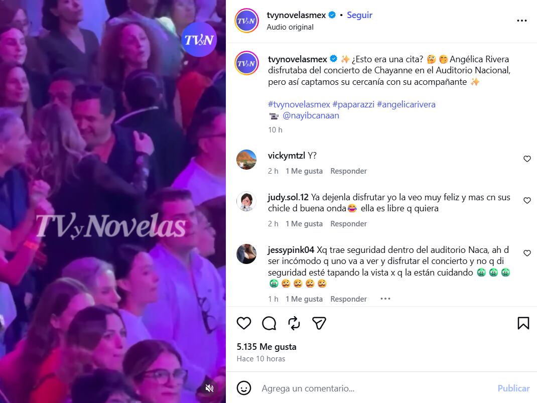 Rivera fue captada durante el concierto de Chayanne en el Auditorio Nacional, donde no solo disfrutó del espectáculo, también apareció acompañada de un hombre cuya identidad no ha sido confirmada. (Captura de pantalla TVyNovelas. Instagram)