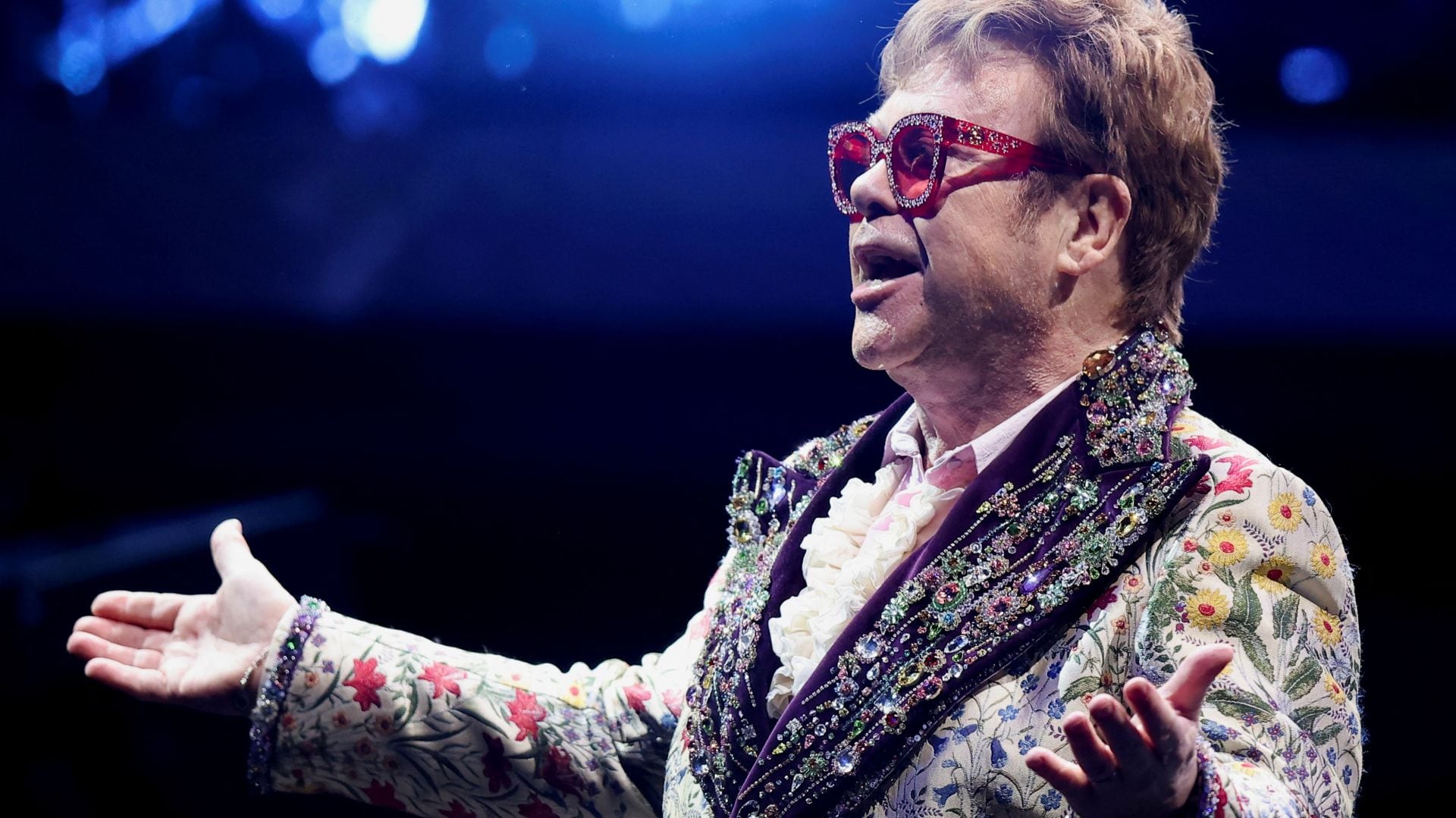 Elton John se mantiene optimista y enfocado en su familia pese a sus complicaciones médicas recientes (REUTERS/Jonathan Bachman)