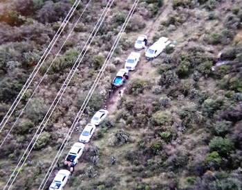 La Procuraduría de Hidalgo procesó el lugar y recuperó los restos; la identificación dependerá de los estudios forenses y las diligencias ministeriales. (Crédito: Especial)