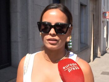 08/07/2025 Gloria Camila caminando por