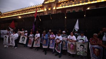 Familiares y simpatizantes de los