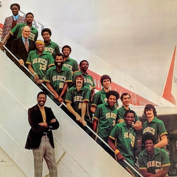BlackSun sostiene que la salida de los SuperSonics de Seattle en 2008 estuvo ligada al estadio y plantea una sede que evite una nueva fragilidad para la franquicia (@SeattleSonics)