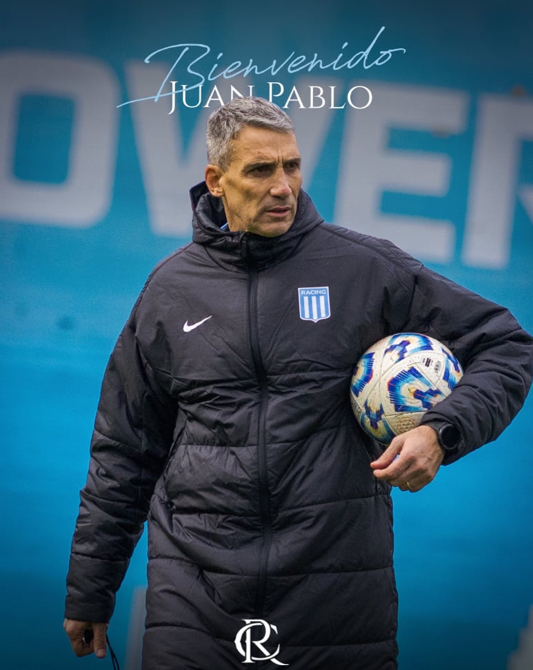 Juan Pablo Vojvoda firmó su contrato para ser el nuevo técnico de Racing hasta junio de 2027