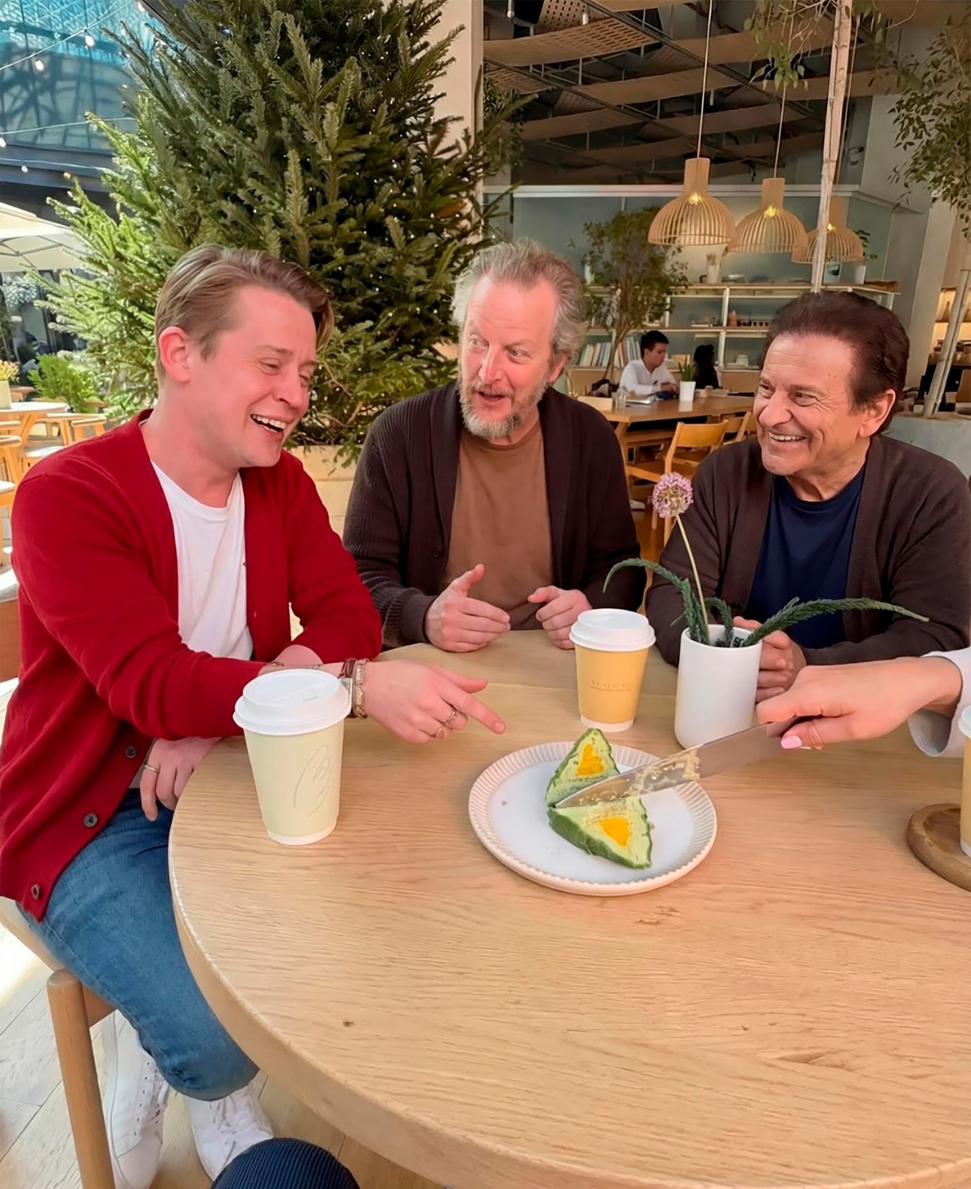 El eco digital se potenció por el deseo colectivo de ver reunidos a los actores y la fascinación por los íconos culturales de los años 90