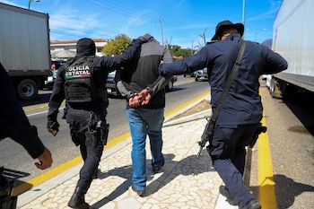 Los policías fueron detenidos por