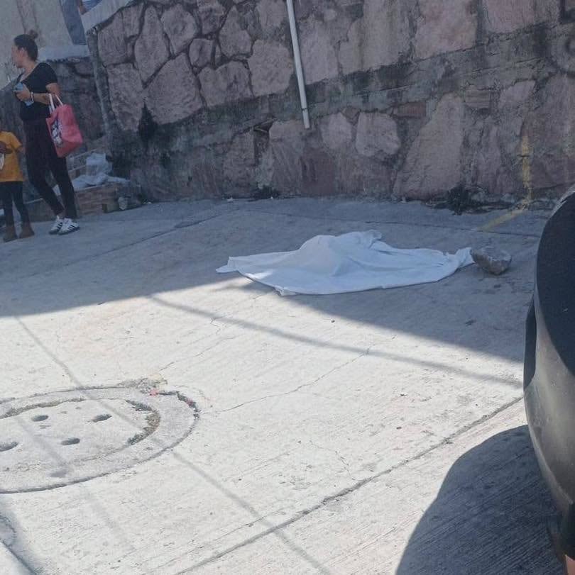 Recién nacido fue tapado con una sábana (especial)