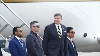 El subsecretario de Estado de EEUU, Christopher Landau, llegó a Trinidad y Tobago para iniciar una gira por el Caribe