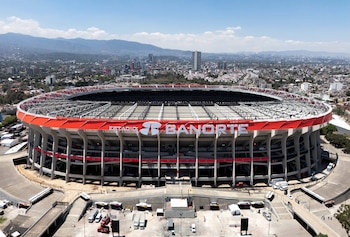El partido inaugural oficial de la Copa del Mundo 2026 se llevó a cabo en el Estadio Azteca de la Ciudad de México.
EFE/ Tomas Pérez
