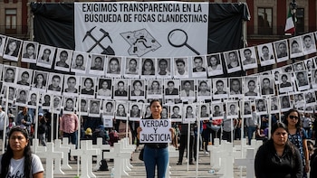 Organización civil promueve amparo para exigir transparencia en el registro de fosas clandestinas