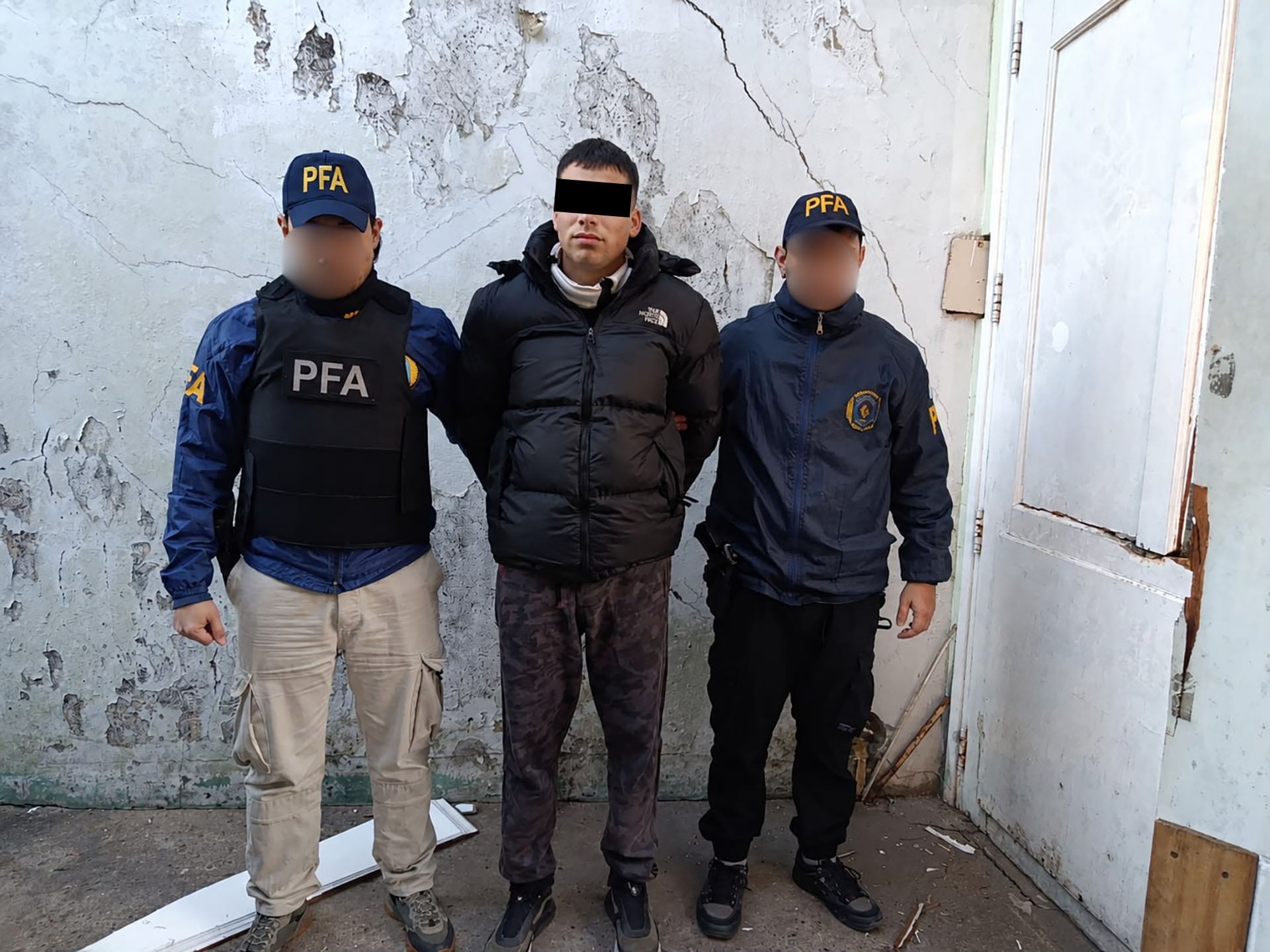 Patricio S. tras ser detenido por la Federal
