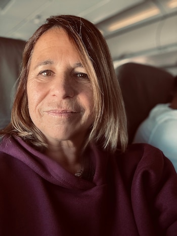 Carola Sixto sonríe con tranquilidad