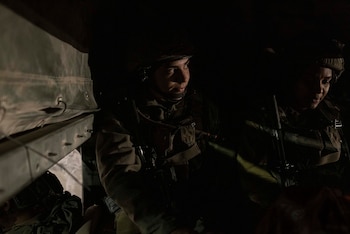 Soldados israelíes de una unidad