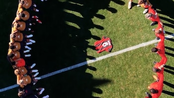 El conmovedor homenaje del plantel del Milan a Franco Baresi durante la pretemporada en Australia