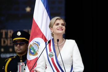 El Ministerio de Justicia y Paz de Costa Rica recibió un reporte sobre un supuesto plan para atentar contra la presidenta Laura Fernández. Estadio Nacional de San José (Costa Rica). EFE/ Jeffrey Arguedas
